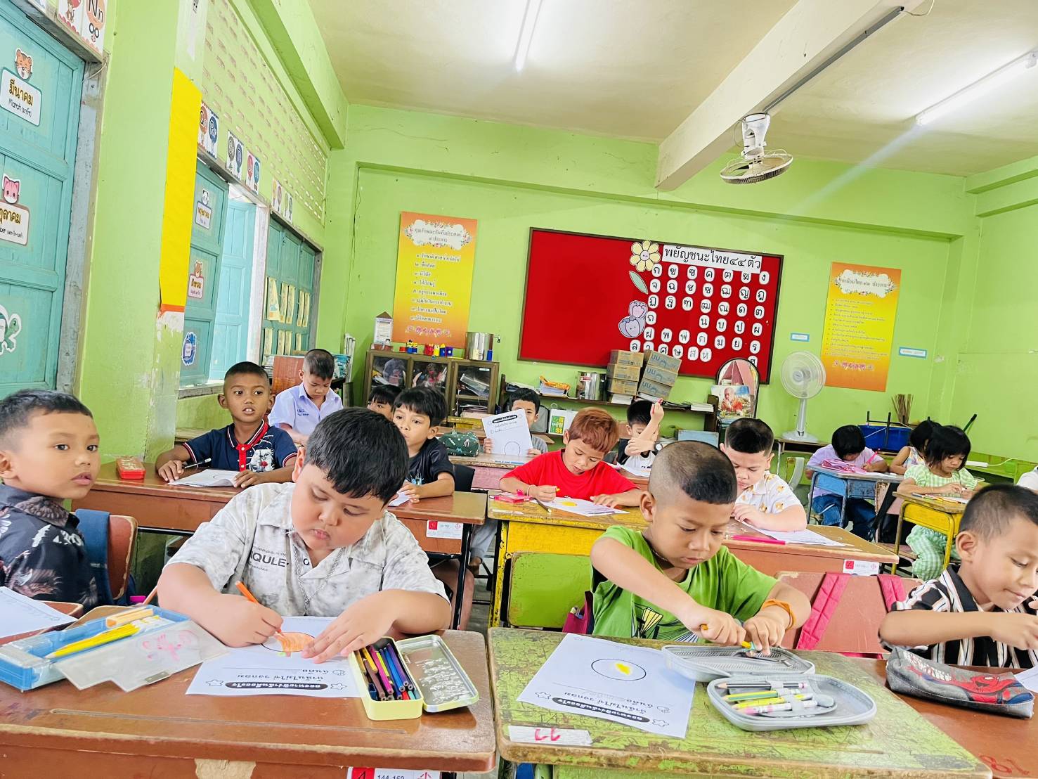 ประมวลภาพกิจกรรม: วันแรกของการเรียนปรับพื้นฐาน นักเรียนชั้น ป.1 และ ม.1 ปีการศึกษา 2569
